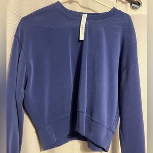 Lululemon Women's Softstreme
Perfectly Oversized Cropped Crew